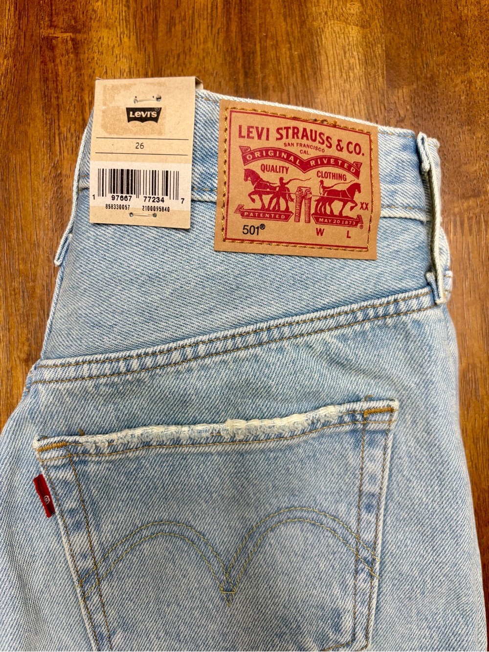 Levi's Light Blue Denim Shorts - Picture 4 of 4